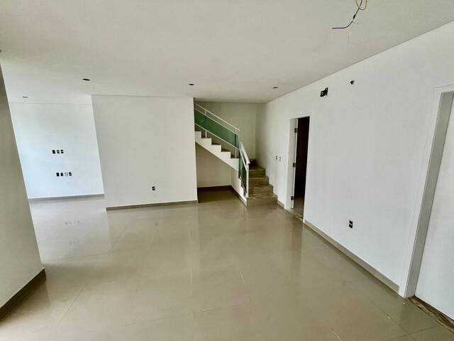 #65 - Casa em condomínio para Venda em Eusébio - CE