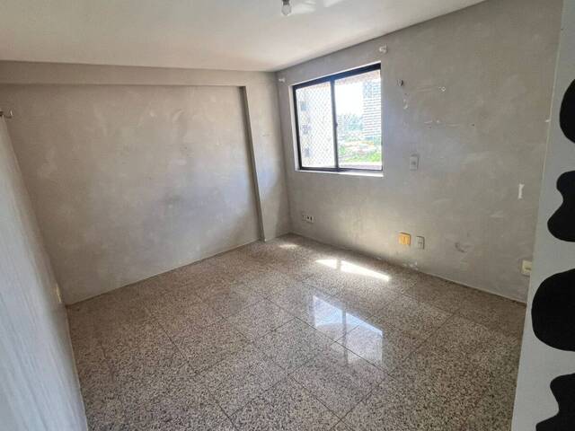 Apartamento para Venda em Fortaleza - 3