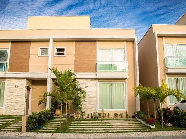 #143 - Casa em condomínio para Venda em Eusébio - CE